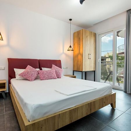 Linden Apartments Potos Bagian luar foto