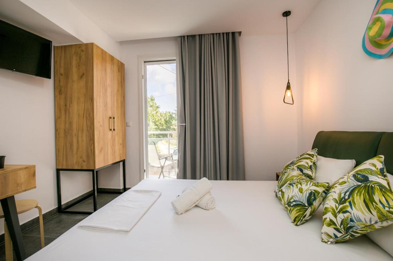 Linden Apartments Potos Bagian luar foto
